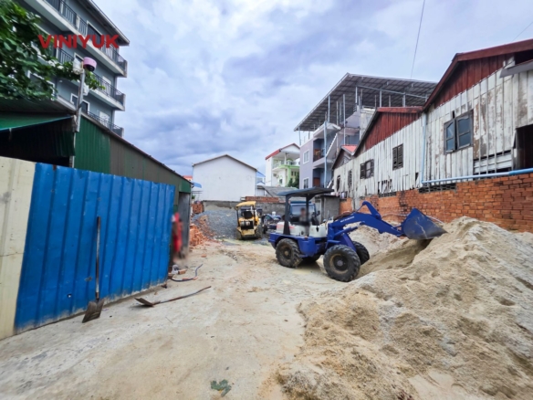 Prime Toul Kork Plot Near High School