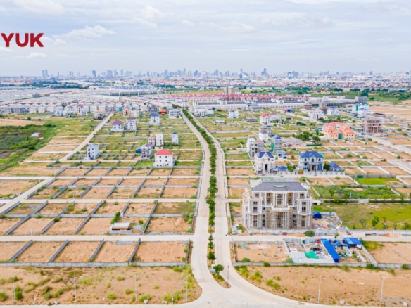 Massive Prime Corner Land In Chroy Changvar