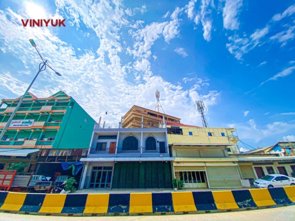 Unbeatable Price Twin Shophouse on Street 598